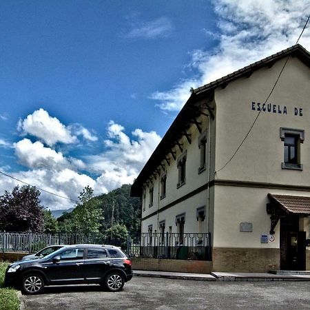 Albergue Juvenil De Bustiello Bustiello  ภายนอก รูปภาพ