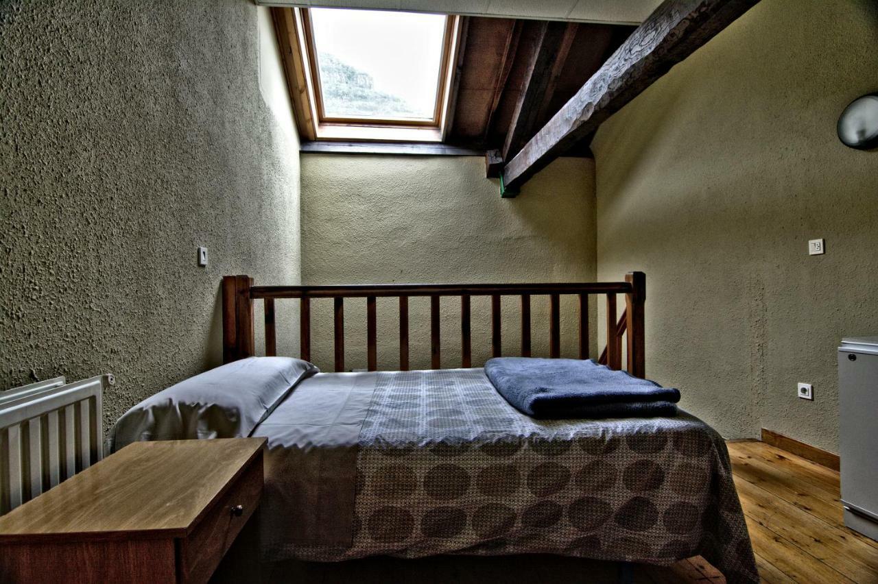 Albergue Juvenil De Bustiello Bustiello  ภายนอก รูปภาพ