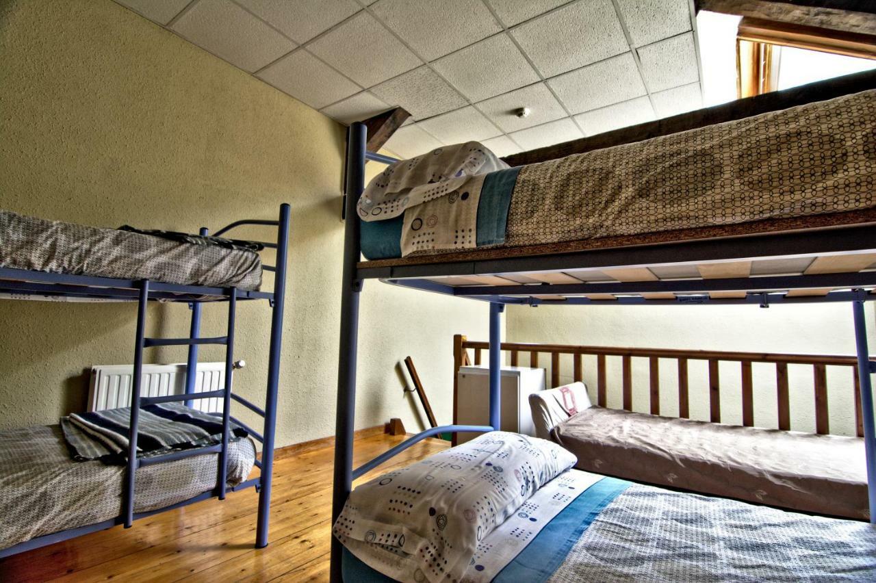 Albergue Juvenil De Bustiello Bustiello  ภายนอก รูปภาพ