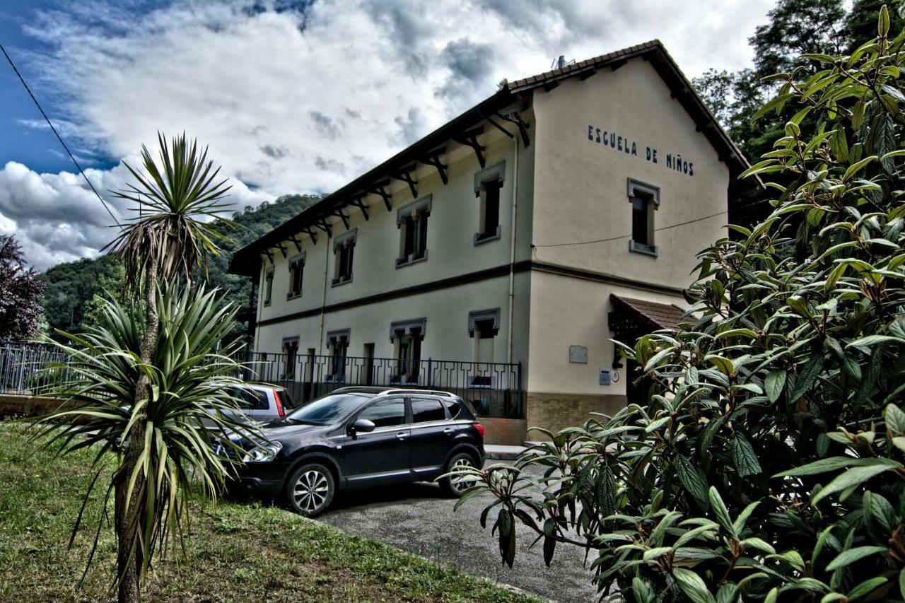 Albergue Juvenil De Bustiello Bustiello  ภายนอก รูปภาพ